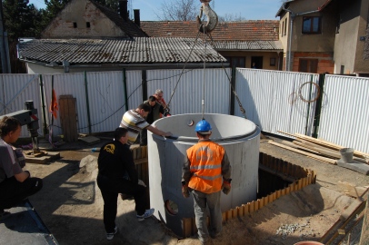 Snímek z výstavby kanalizace