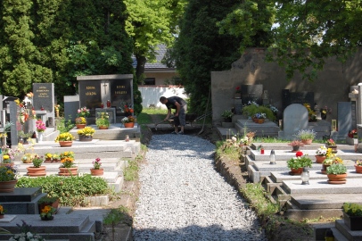 Obrázek galerie nový chodník na hřbitově