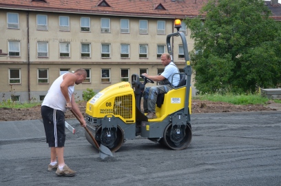 Obrázek galerie hřiště u školy