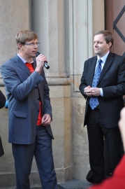 Obrázek galerie Stop letišti