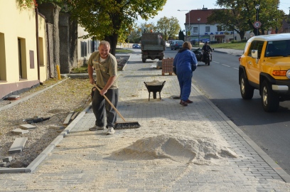 Obrázek galerie Chodník na náměstí