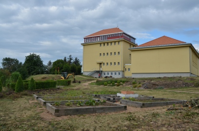 Místo pro novou školu se připravuje