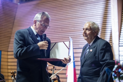 Slavnostní večer 100 let republiky