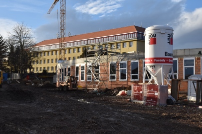 Stavba školy vstoupila do roku 2019