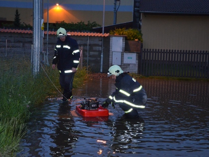 Hasiči při povodních 2013